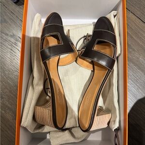 Hermes Oasis Black Leather Women's Heeled Sandal Sz 37.5
